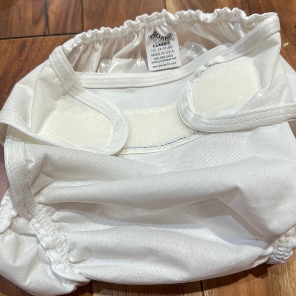 4 large pro wrap diaper covers. Excellent condition. - Picture 1 of 6